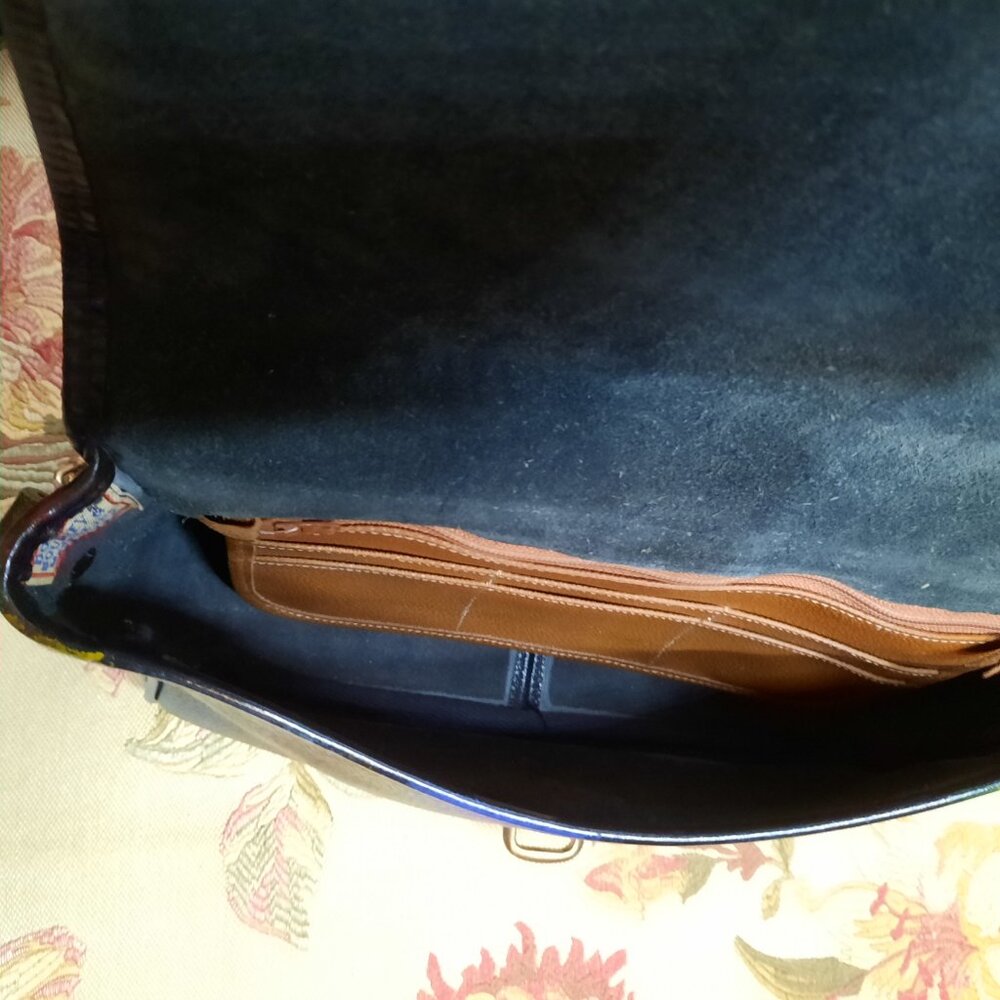 Vintage Dooney & Bourke Equestrian Leather Crossbody Shoulder Bag - Picture 14 of 16
